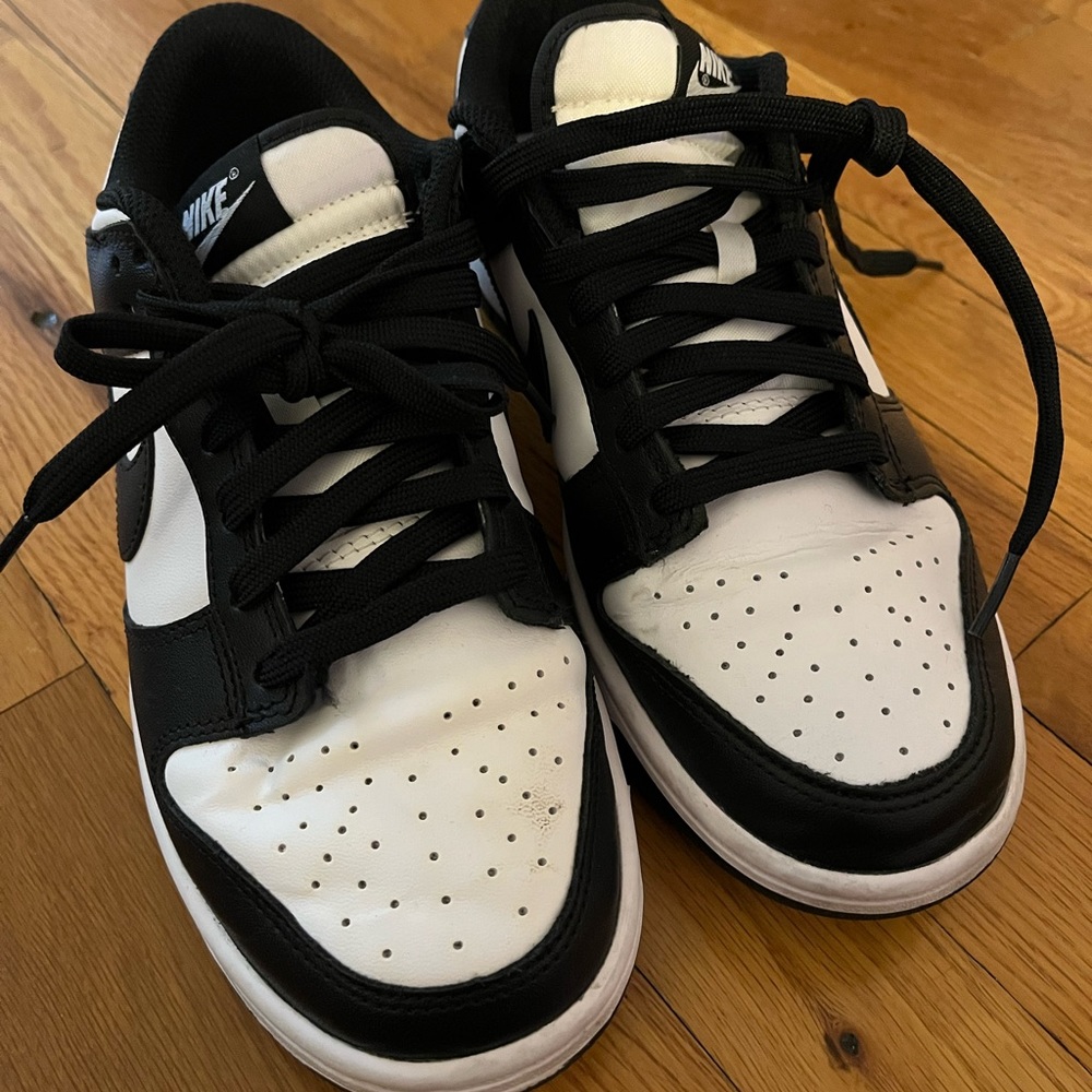 Nike Panda Dunks Low